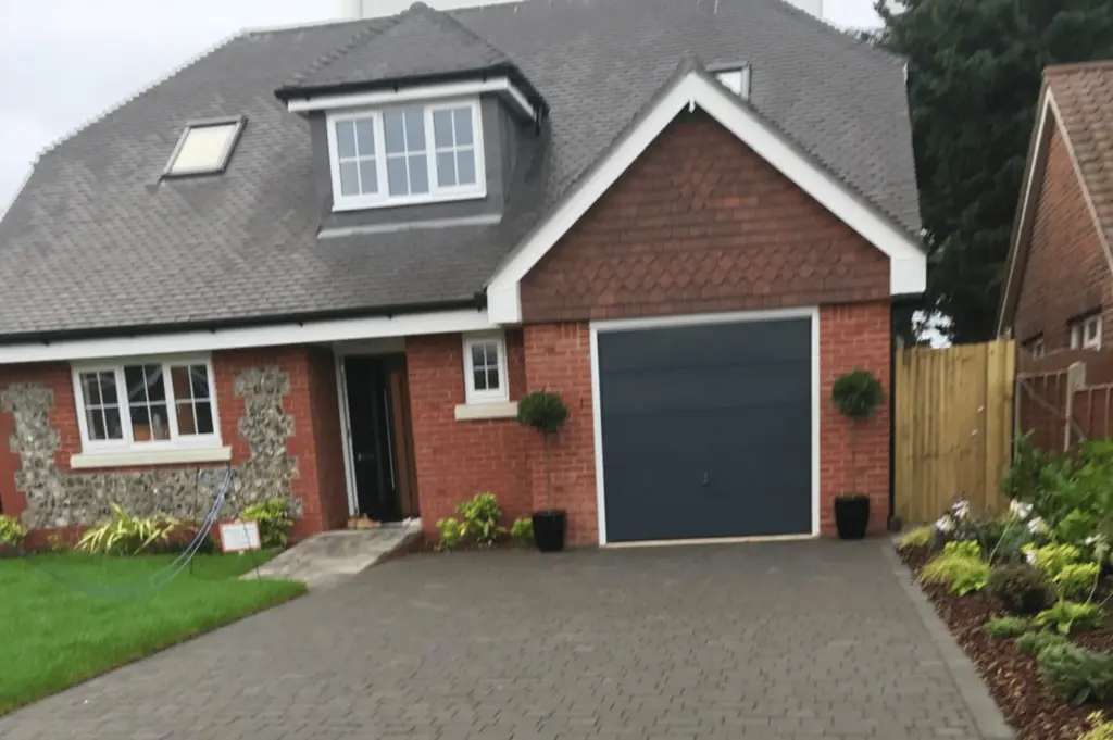 bloom-and-stone-essex-block-paving-driveway-landscape